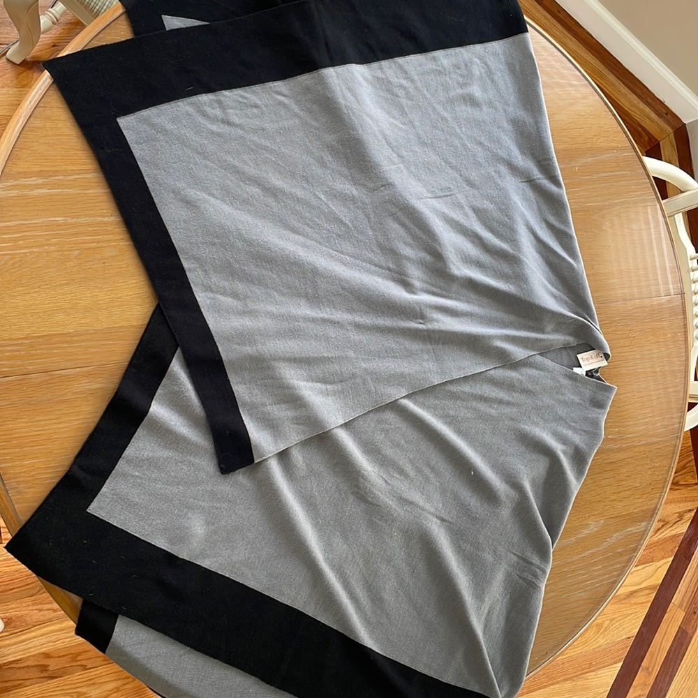 Top it Off Color Block Wrap